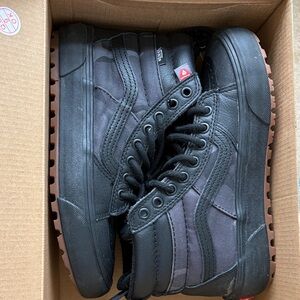 Vans Men's Black and Gray High-Top Sneakers